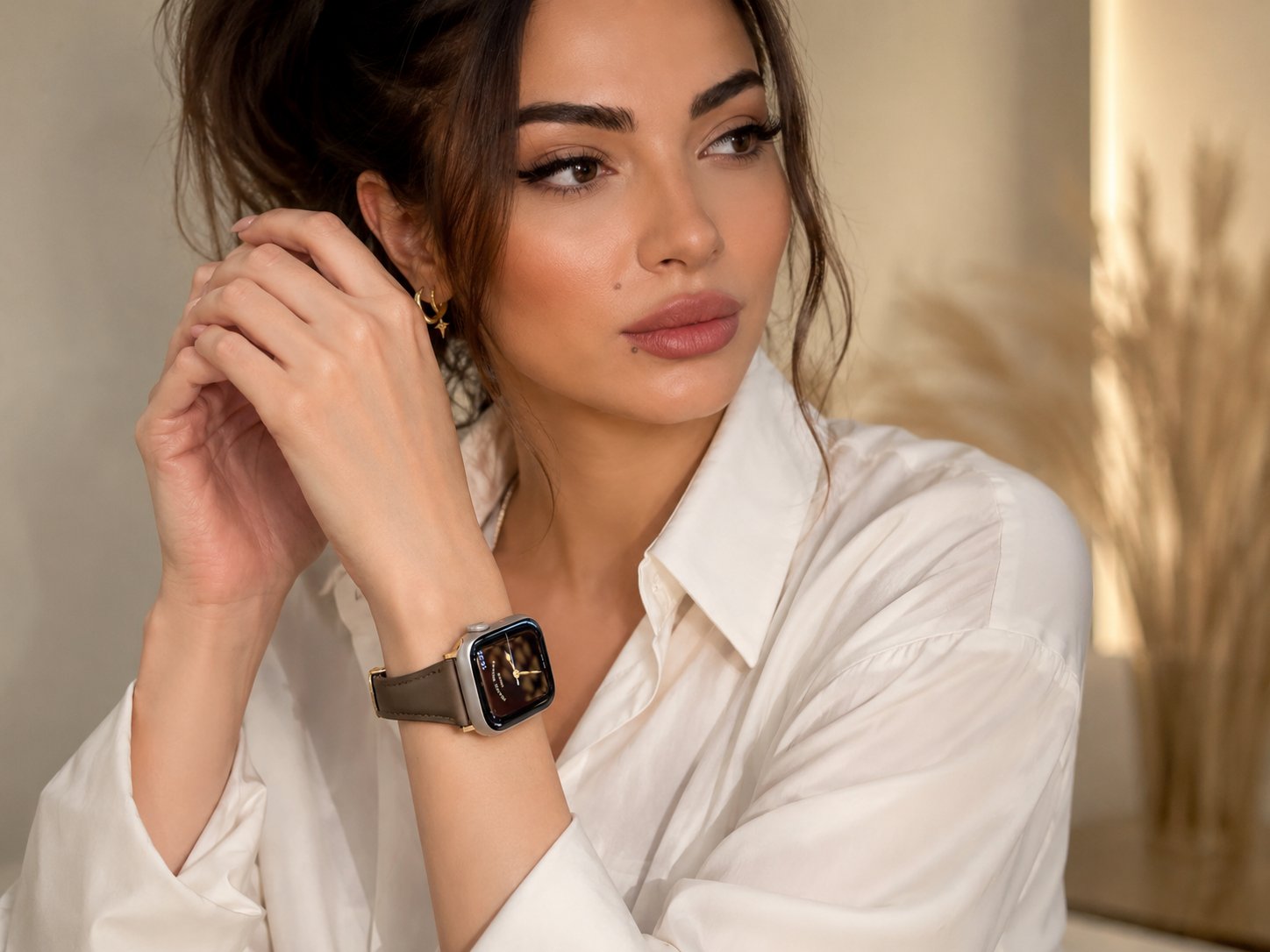 רצועת עור פרח הזהב ל־ Apple Watch